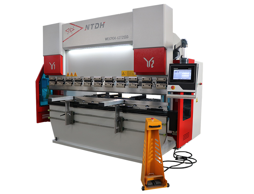 WE67KM-63/2500 CNC Servo Press Brake